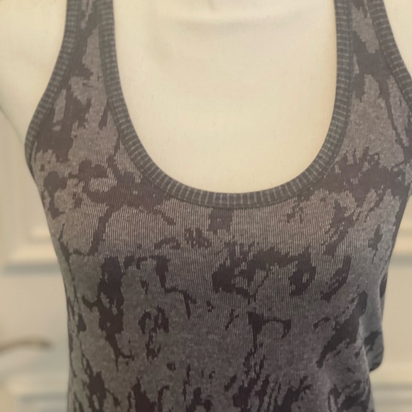 Stella Elyse Athletic Tank Top - Picture 14 of 14